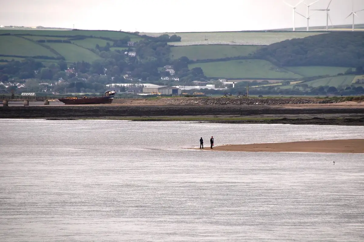 Coastal scene near Appledore, used as a representative image for The Seagate Hotel