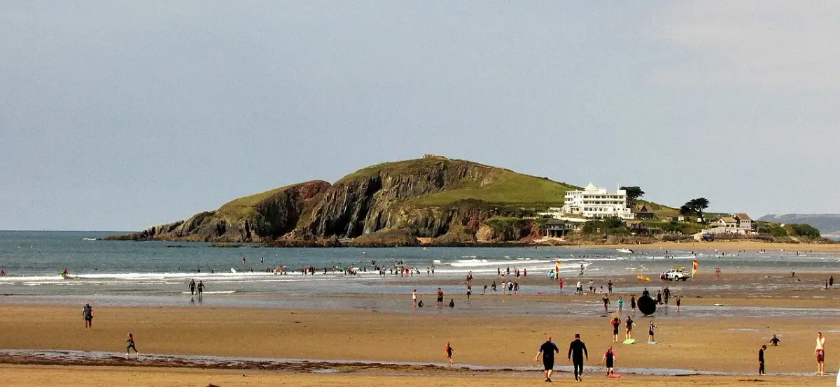 Coastal scene near Bantham, used as a representative image for Gara Rock