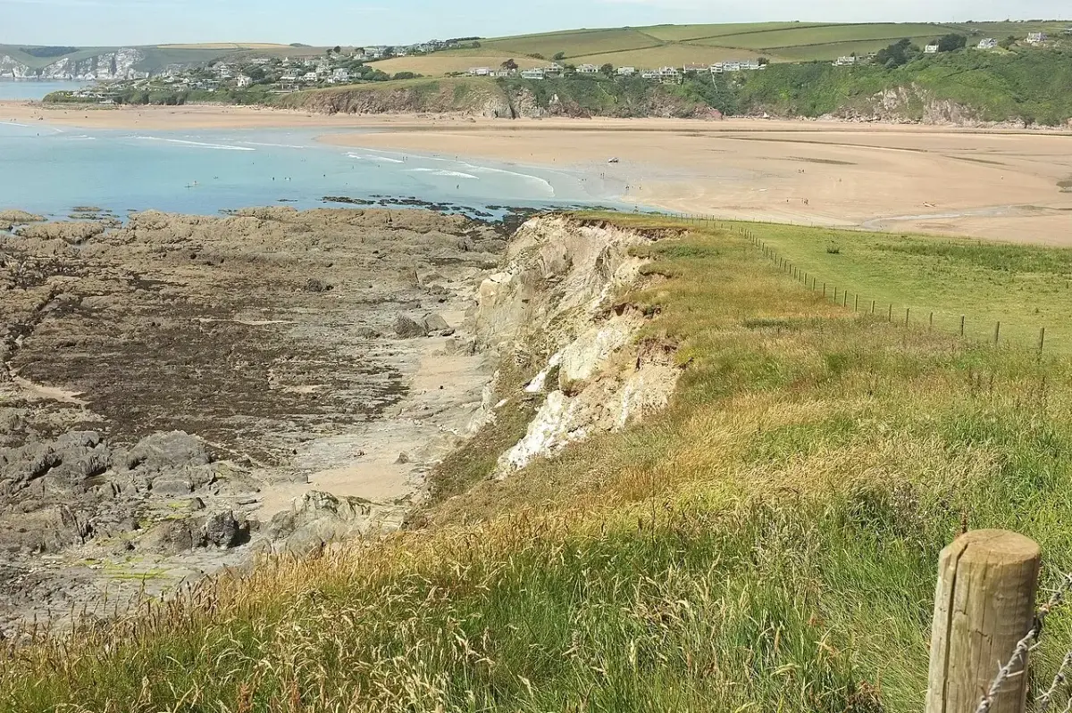 Coastal scene near Bantham, used as a representative location image for The Old Forge, Bantham