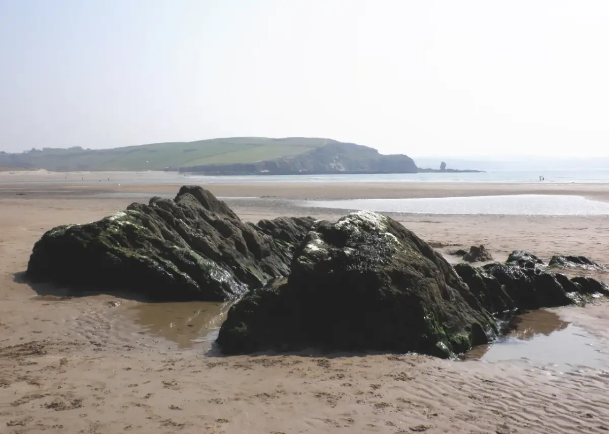 Coastal scene near Bigbury-on-Sea, used as a representative image for The Cottage Hotel, Hope Cove