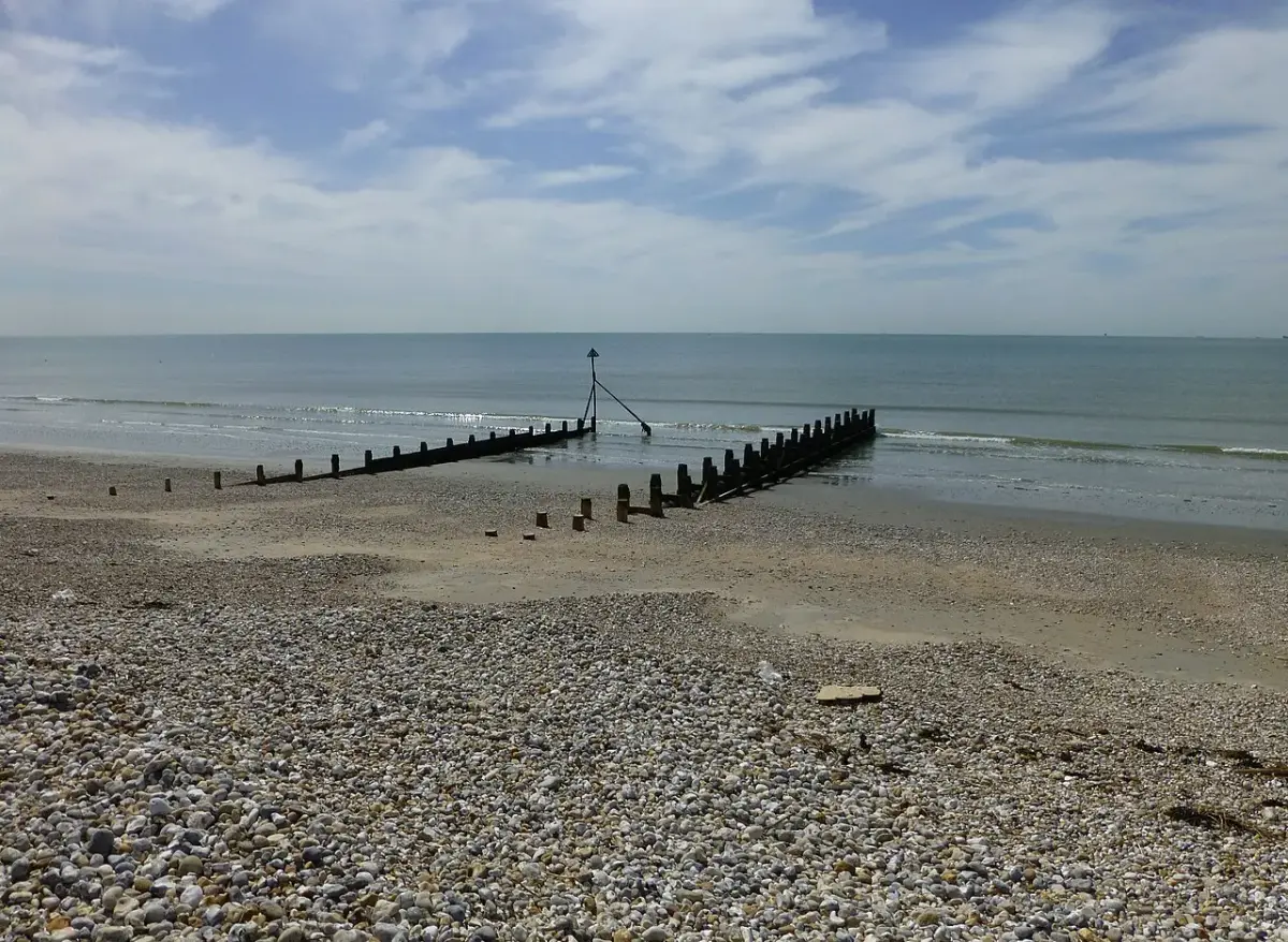 Coastal scene near Bracklesham Bay, used as a representative location image for Wicks Farm Holiday Park