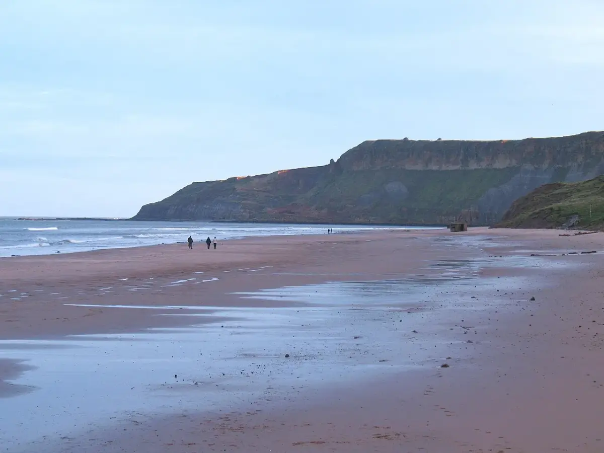 Coastal scene near Cayton Bay, used as a representative image for Crows Nest Caravan Park
