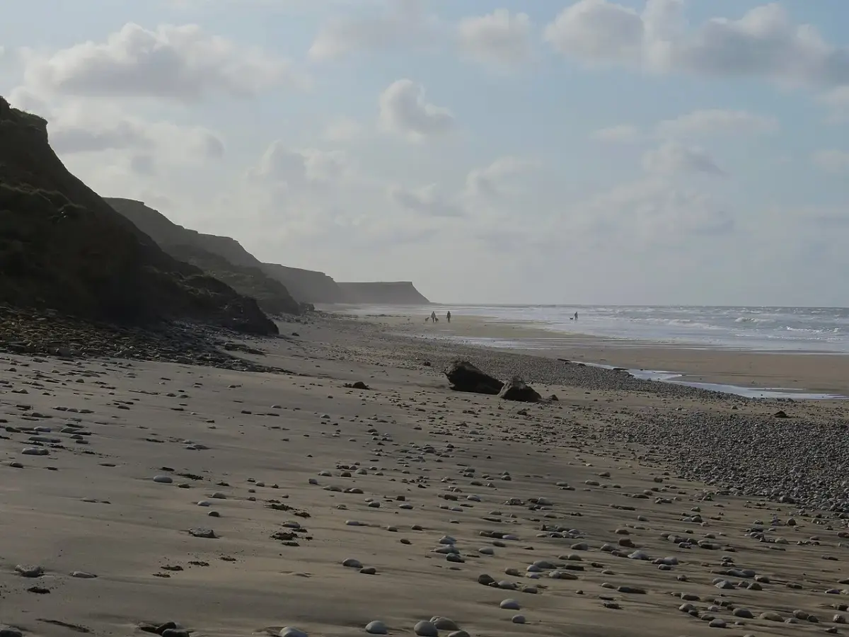Coastal scene near Compton Bay, used as a representative image for Dinosaur Farm Holidays