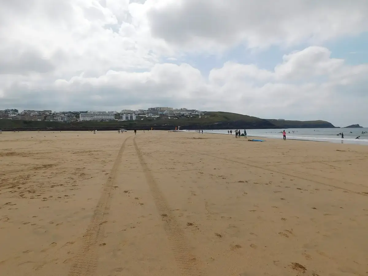 Coastal scene near Newquay, used as a representative location image for The Fort Inn (rooms)