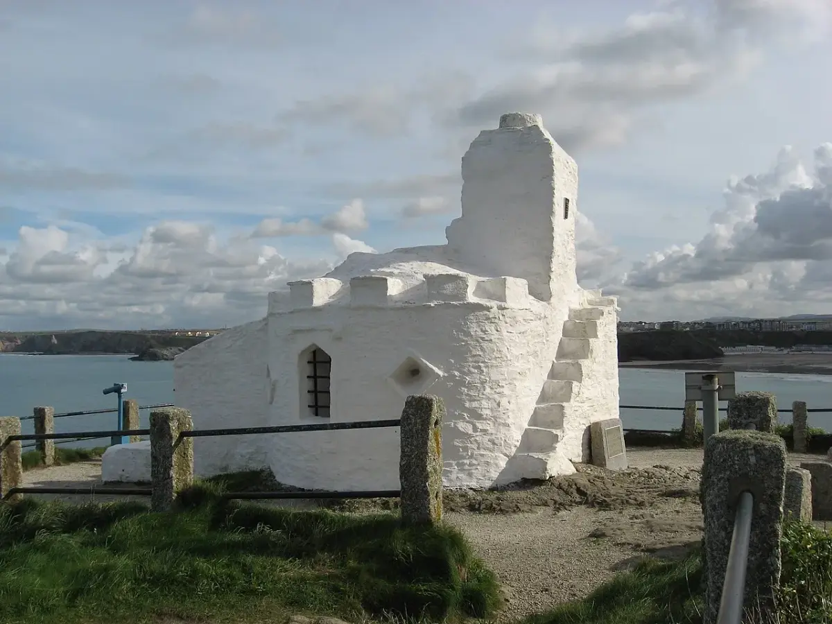 Coastal scene near Newquay, used as a representative image for The Great Western Hotel