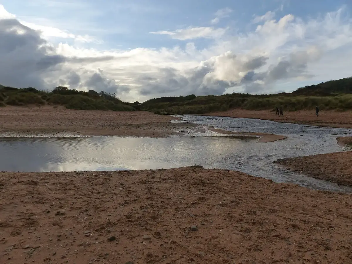 Coastal scene near Freshwater East, used as a representative location image for Freshwater Holidays (16 Freshwater Bay)