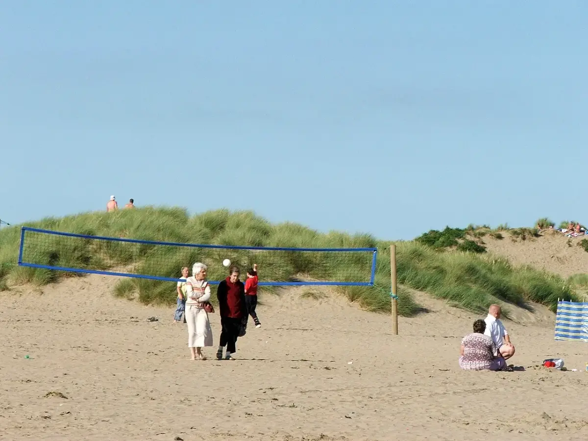 Coastal scene near Instow, used as a representative image for Commodore Hotel