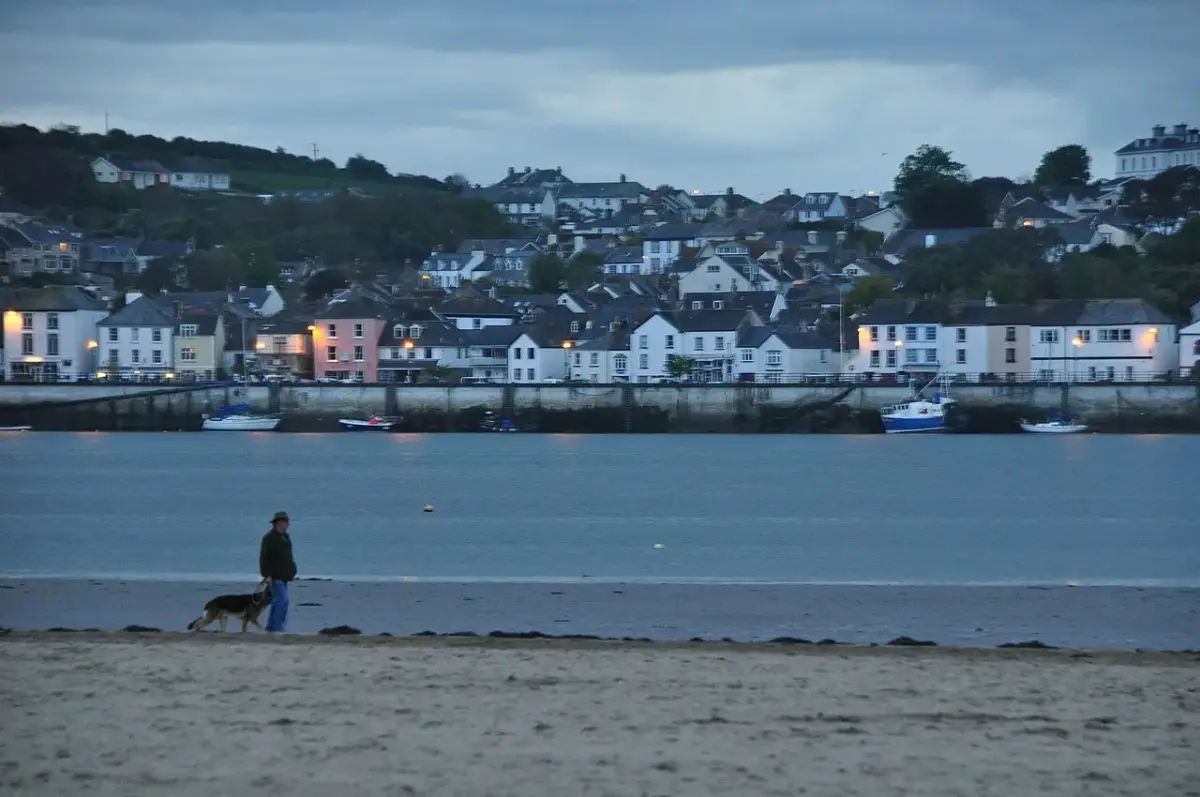 Coastal scene near Instow, used as a representative location image for Instow Beach Cottage