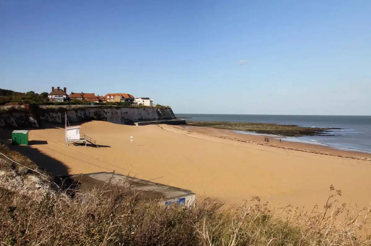 Coastal scene near Joss Bay, used as a representative image for Botany Bay Hotel