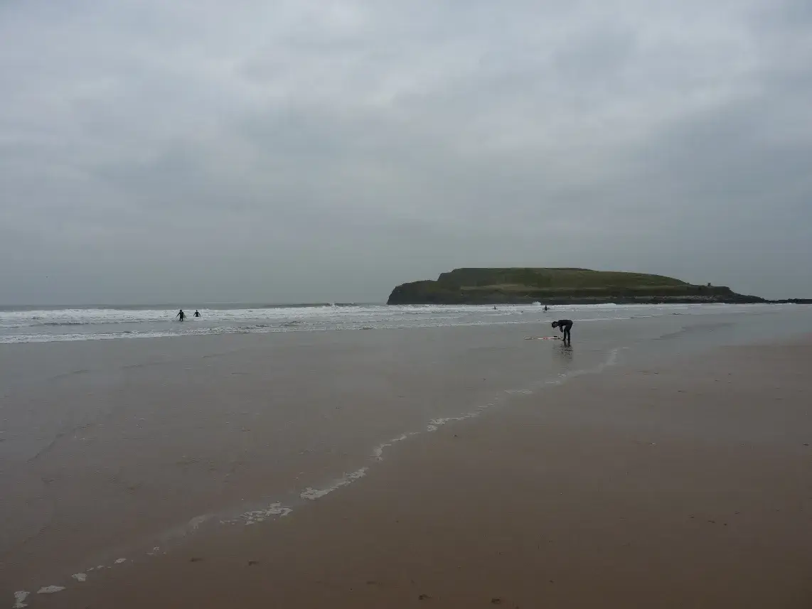 Coastal scene near Llangennith, used as a representative location image for The Kings Head