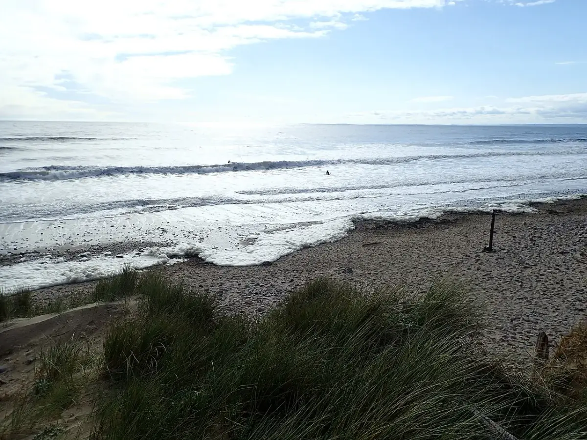 Coastal scene near Llangennith, used as a representative location image for Little Hill End (Pilton Moor)