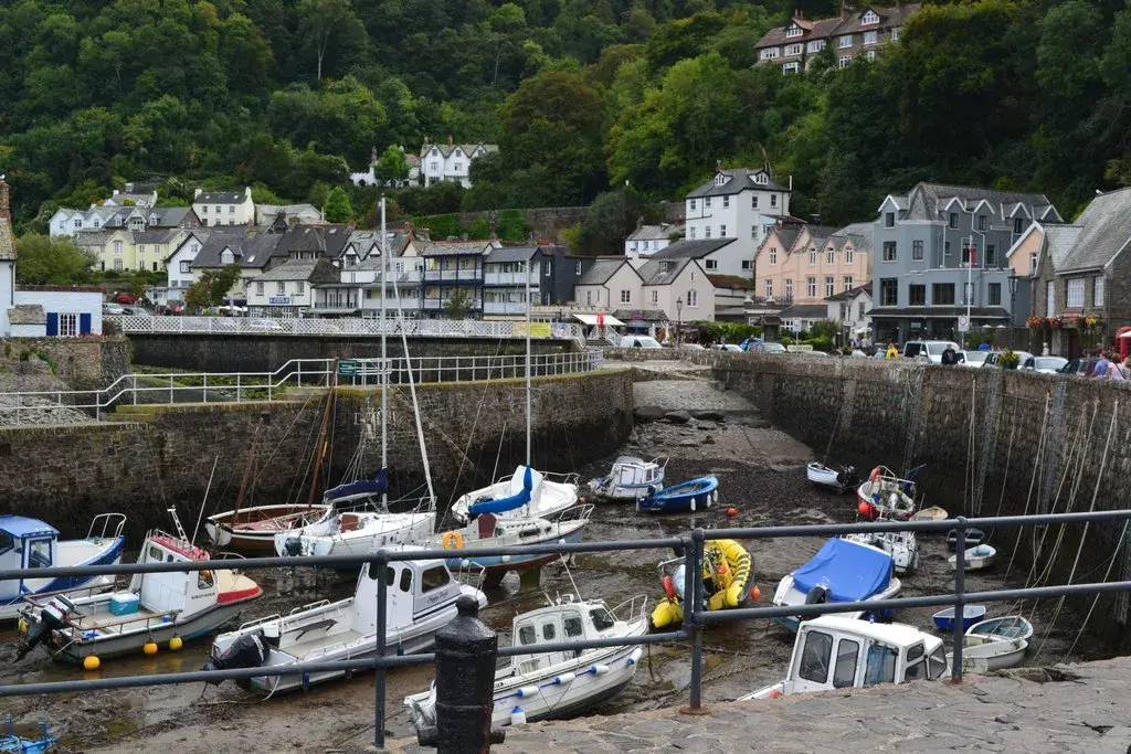 Coastal scene near Lynmouth, used as a representative image for Lynton Cottage Hotel