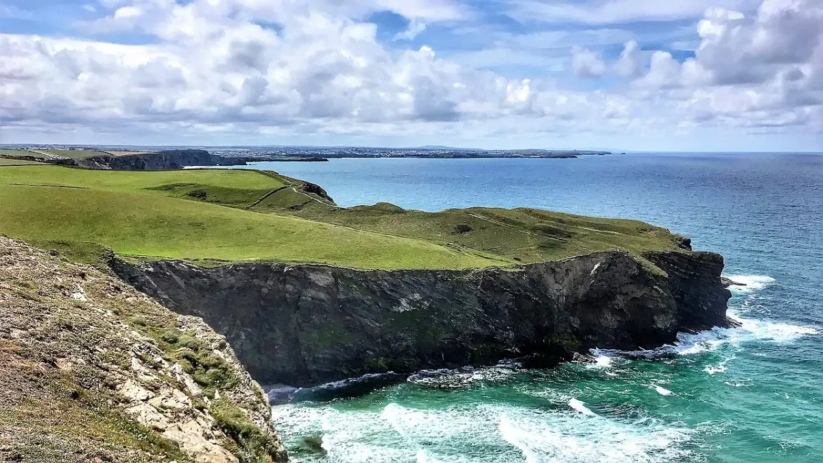 Coastal scene near Mawgan Porth, used as a representative image for Sun Haven Valley Holiday Park