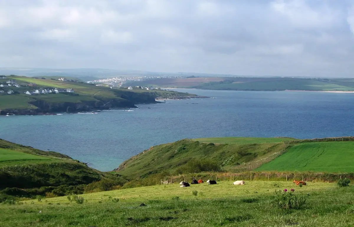 Coastal scene near Trebarwith Strand, used as a representative image for Camelot Castle Hotel