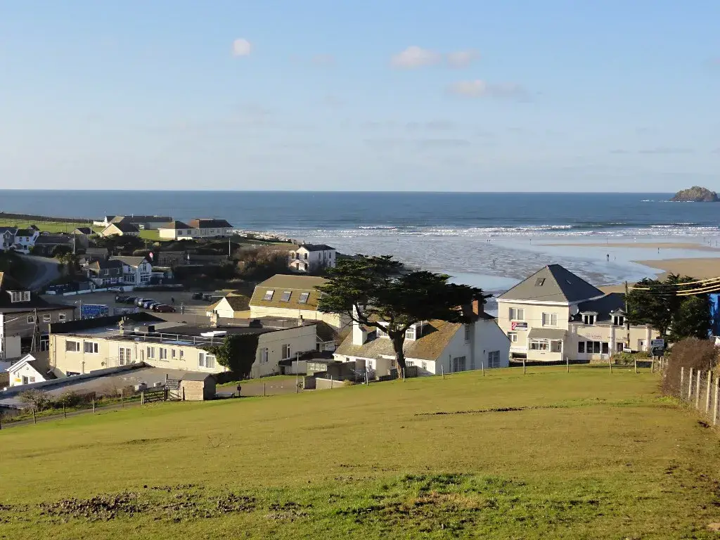 Coastal scene near Polzeath, used as a representative image for St Moritz Hotel