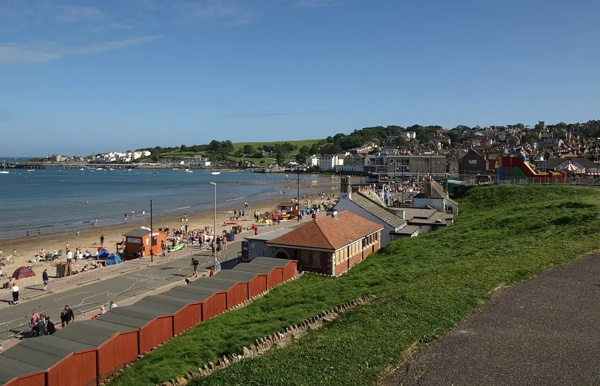 Coastal scene near Swanage, used as a representative image for The Knoll House