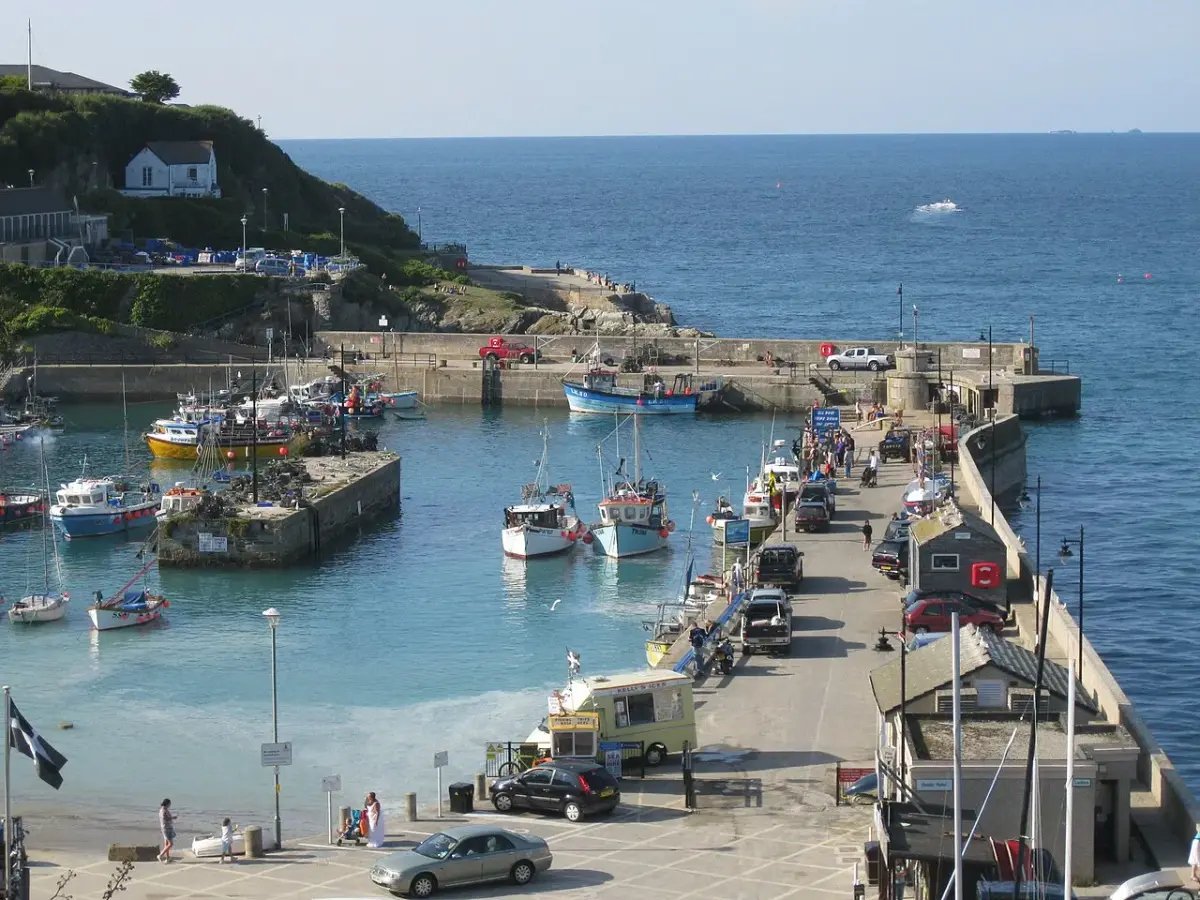 Coastal scene near Newquay, used as a representative image for Newquay Bay Resort