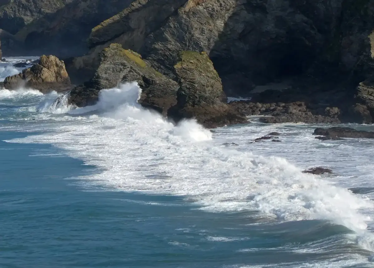 Coastal scene near St Agnes, used as a representative image for Beacon Country House Hotel