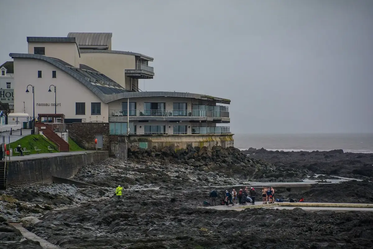 Coastal scene near Westward Ho!, used as a representative image for The Seagate Hotel