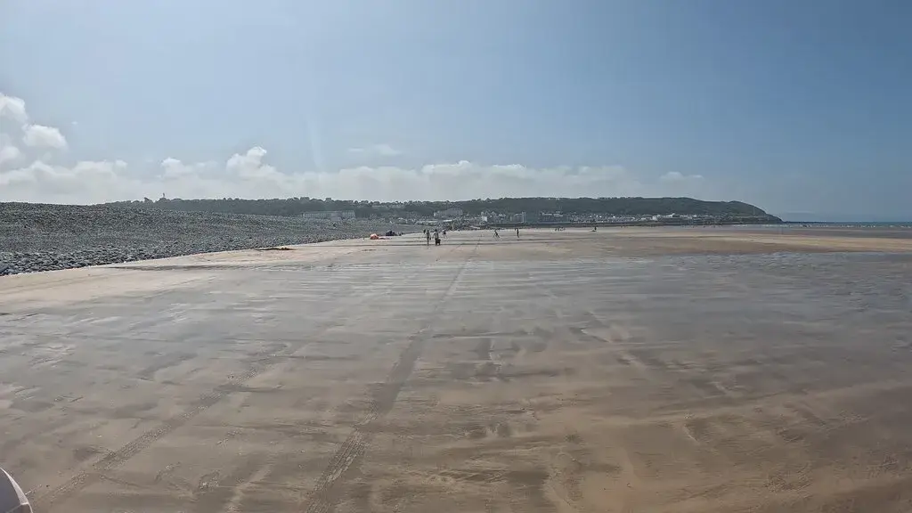 Coastal scene near Westward Ho!, used as a representative image for Durrant House Hotel (Northam)