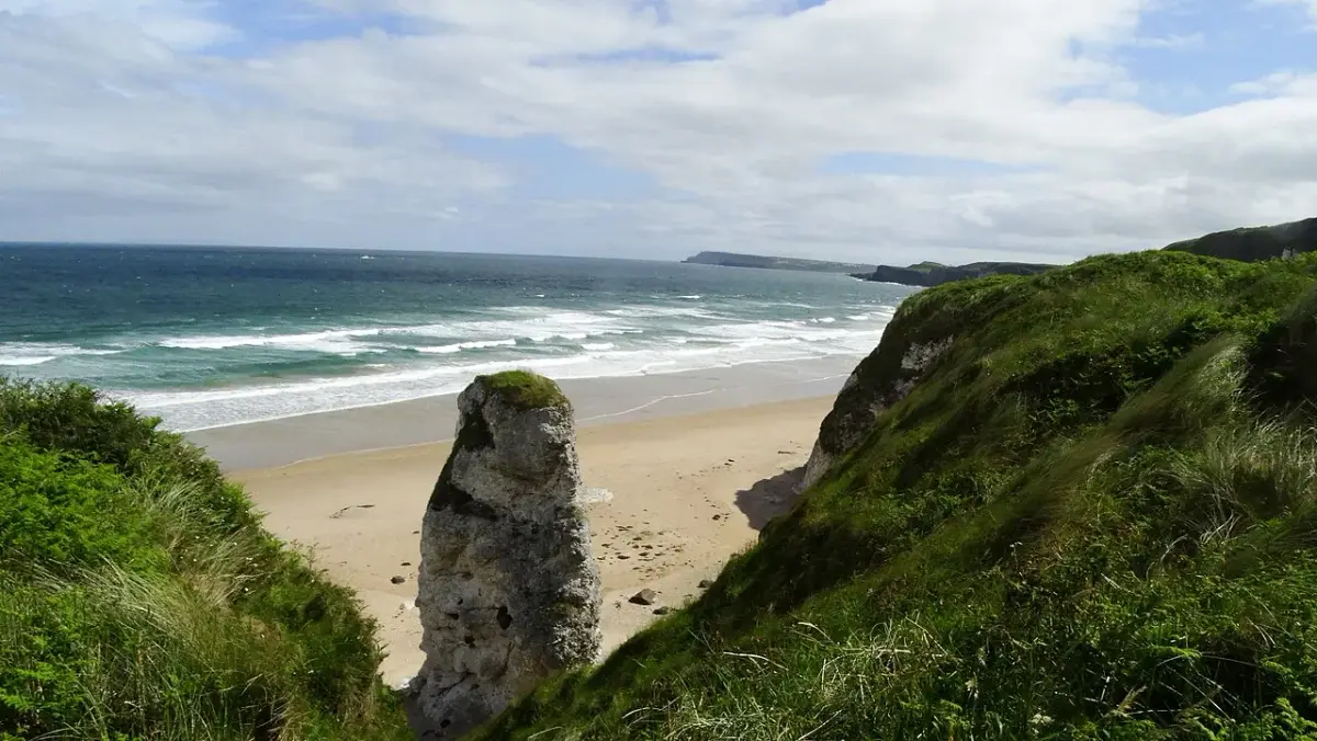 Coastal scene near Whiterocks, used as a representative image for Royal Court Hotel