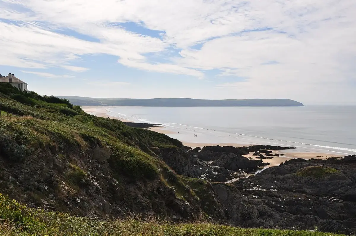 Coastal scene near Woolacombe, used as a representative image for The Olive Branch