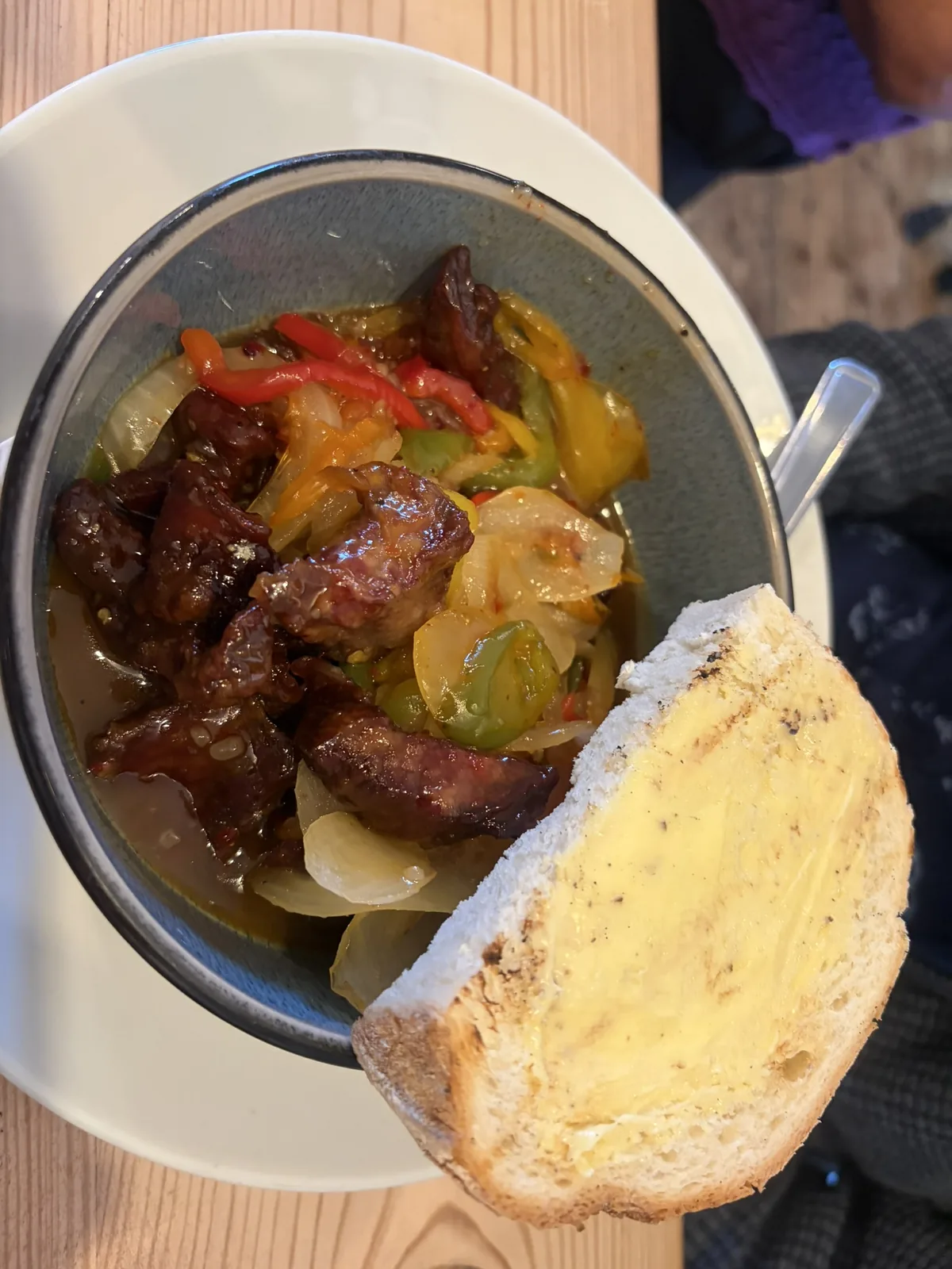 Crispy chilli beef served with peppers and bread at The Instow Arms